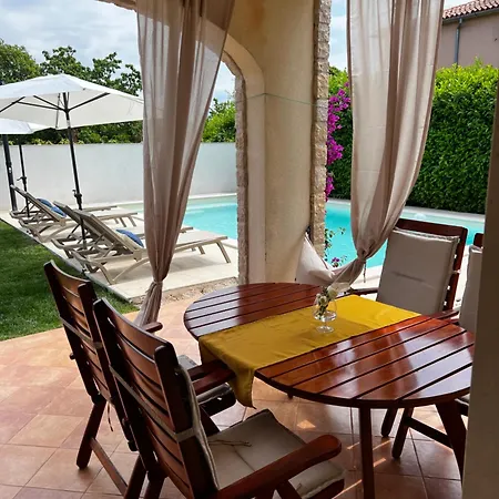 E Sole Lägenhet Cepljani